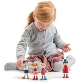 Tender Leaf Doll Family image 2